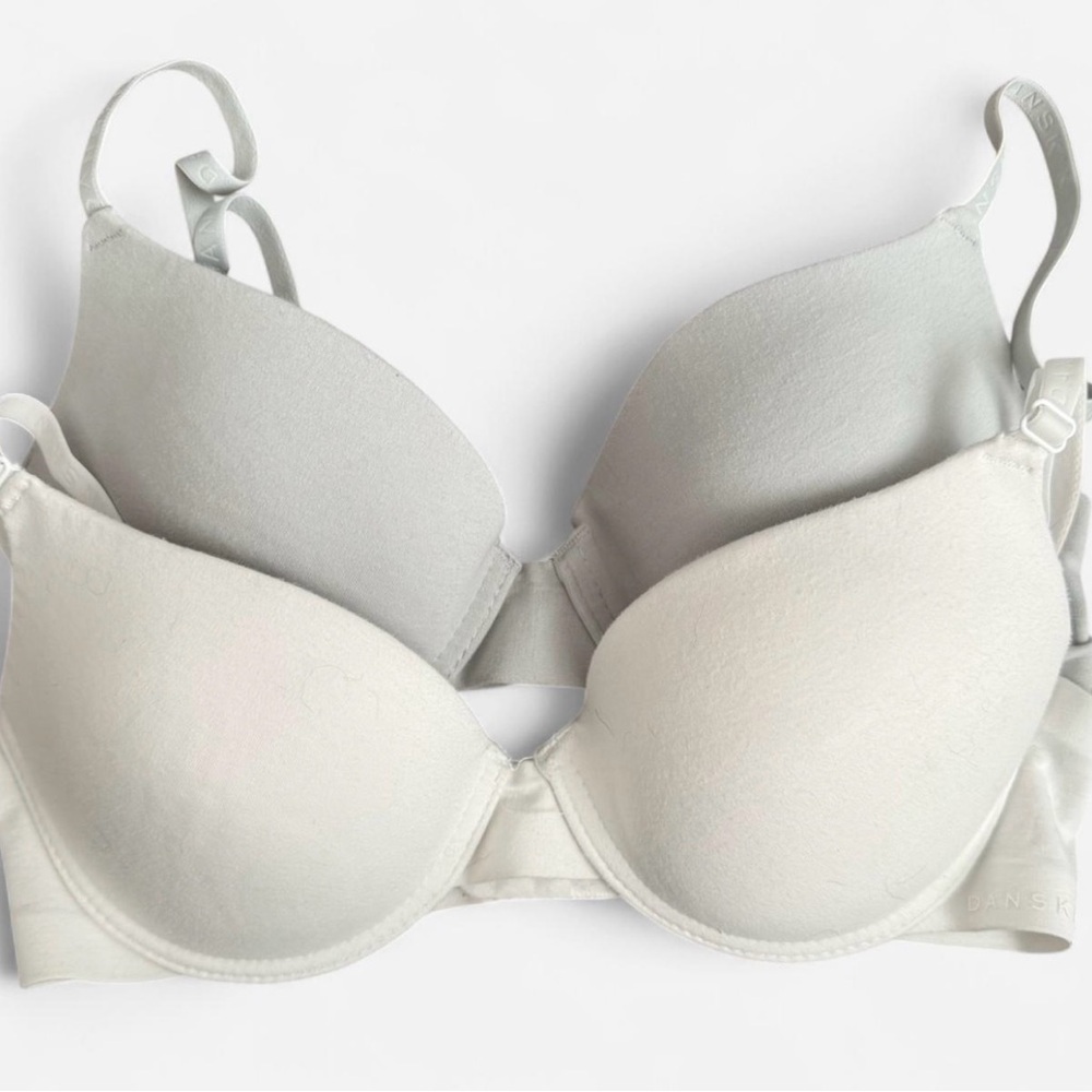 Danskin Women's Gray and White Bra Set